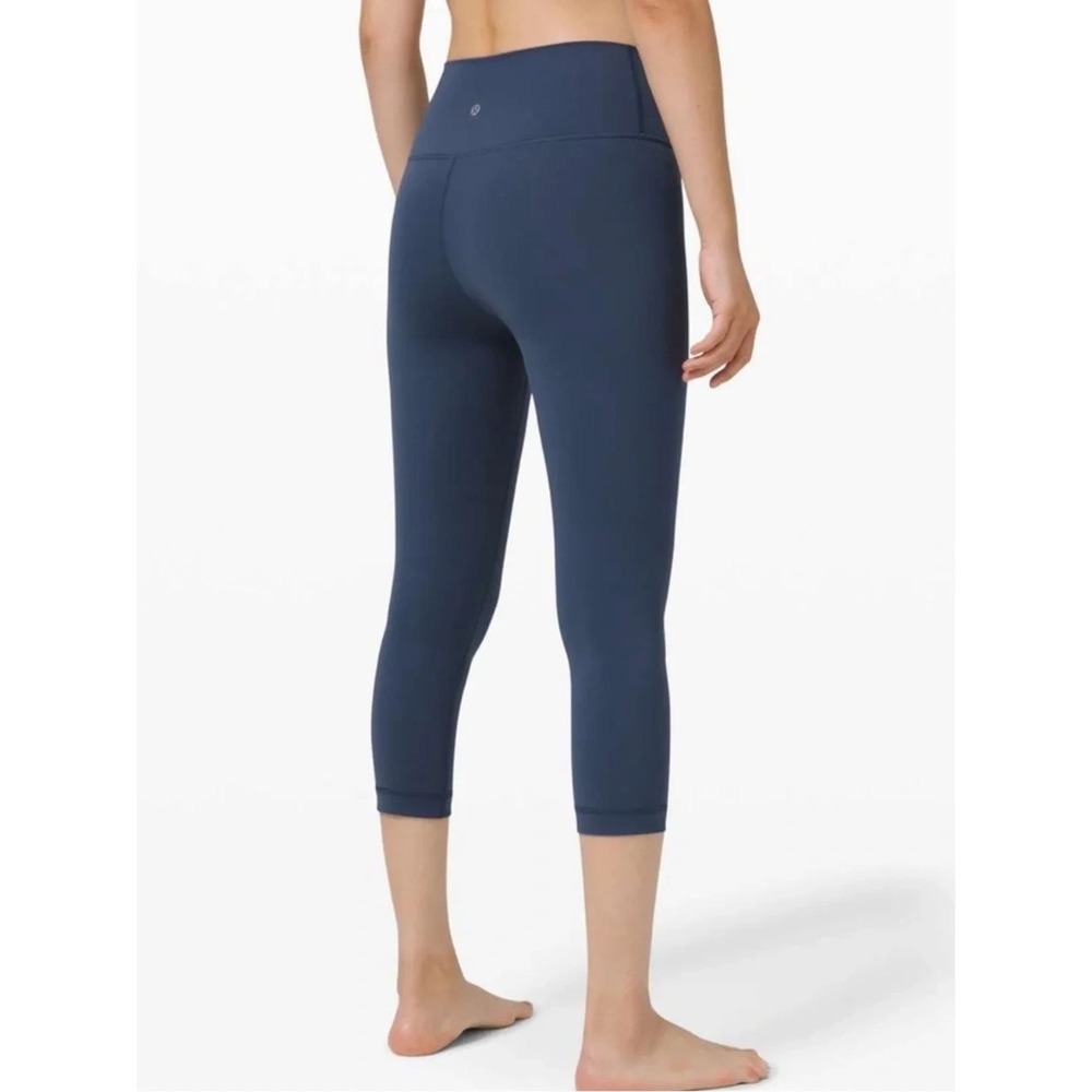 Lululemon Wunder Under Leggings High Rise Crop Capri Navy Blue Size 2